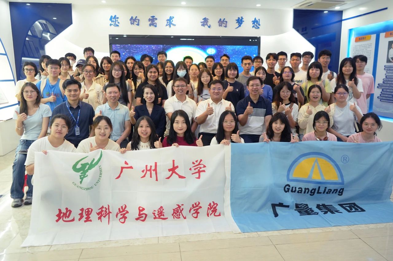 ���Ǽ���ӭ���ݴ�ѧʦ������У��ʵ�������������ѧϰ����֮��